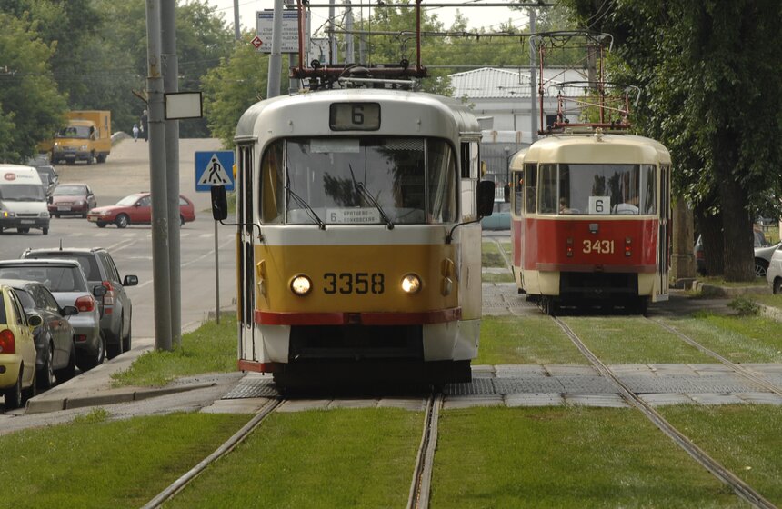 В Москве начался эксперимент по озеленению трамвайных путей, 2009 г.