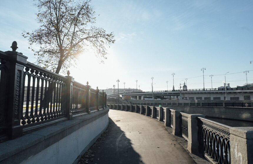 Территории вдоль Яузы преобразили в рамках программы по благоустройству набережных 11 фото