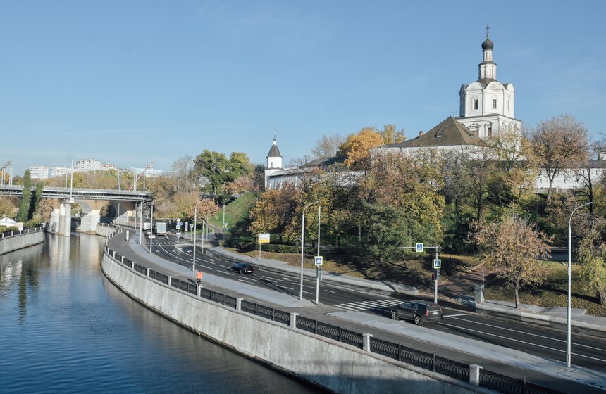 Территории вдоль Яузы преобразили в рамках программы по благоустройству набережных 16 фото