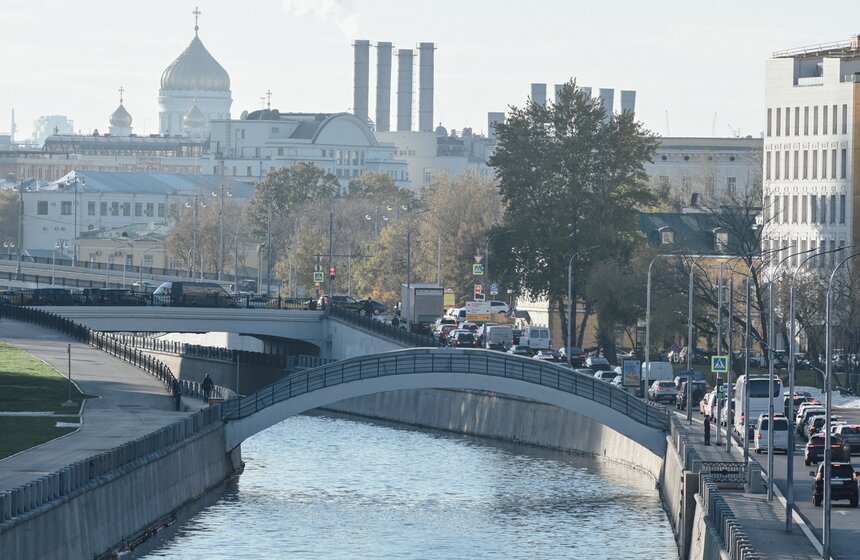 Территории вдоль Яузы преобразили в рамках программы по благоустройству набережных 14 фото