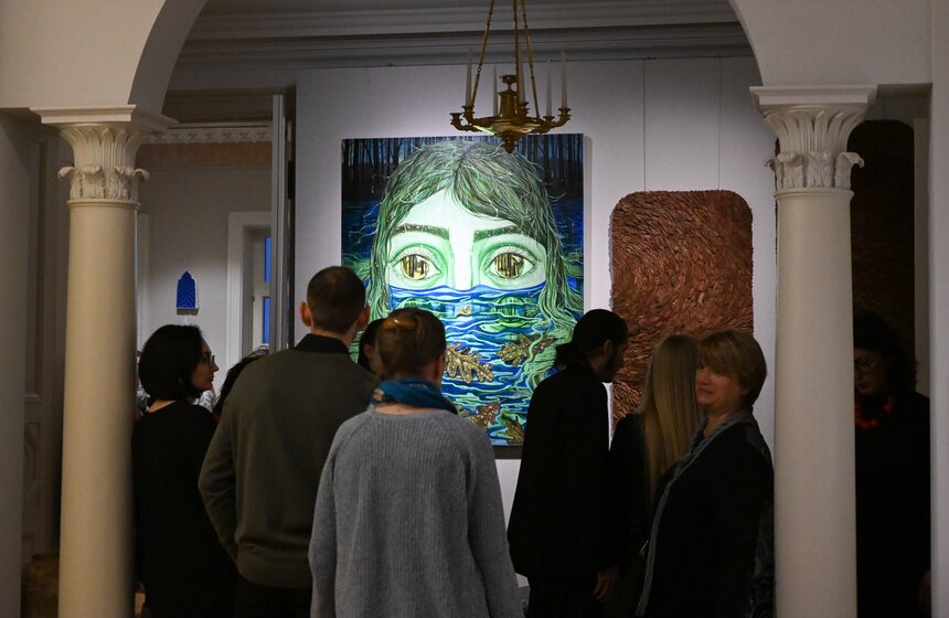 Выставка "Трын*Трава. Современный русский стиль" проходит в Москве 21 фото