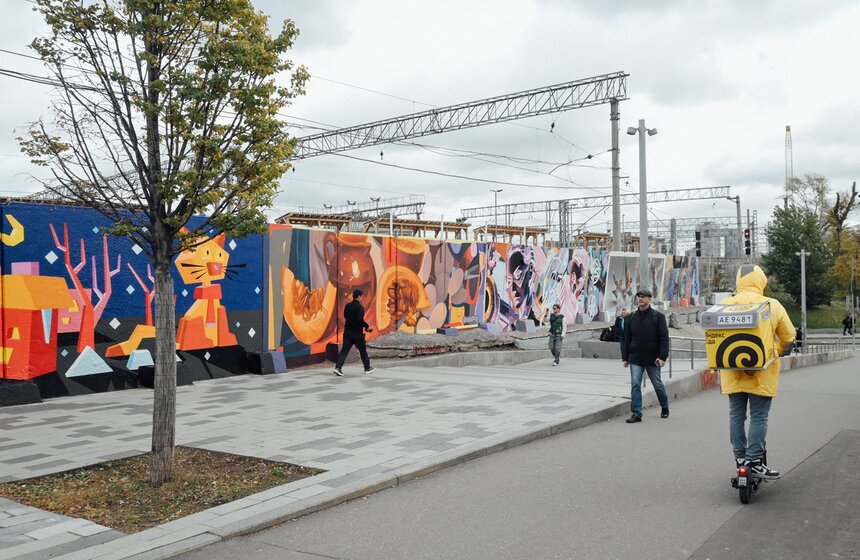 Выставка "Теплые объятия столицы" стартовала возле станции метро "Курская" 20 фото