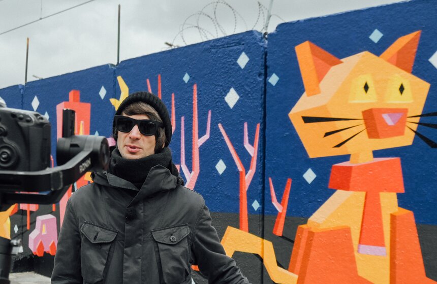 Выставка "Теплые объятия столицы" стартовала возле станции метро "Курская" 9 фото