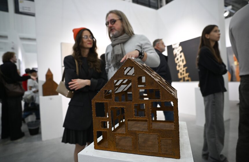 Ярмарка современного искусства Cosmoscow прошла в "Тимирязев центре" 30 фото