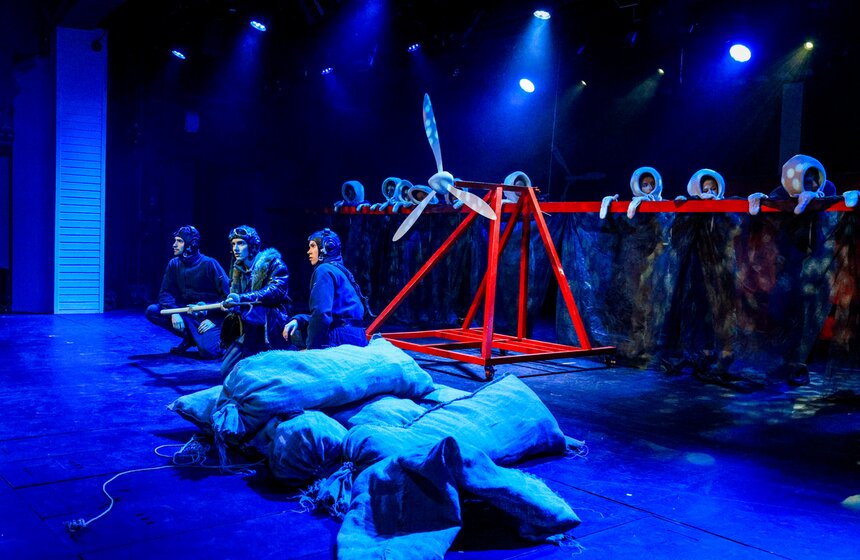 Версию мюзикла "Курс Норд-Ост" представили в учебном театре ГИТИСа 28 фото