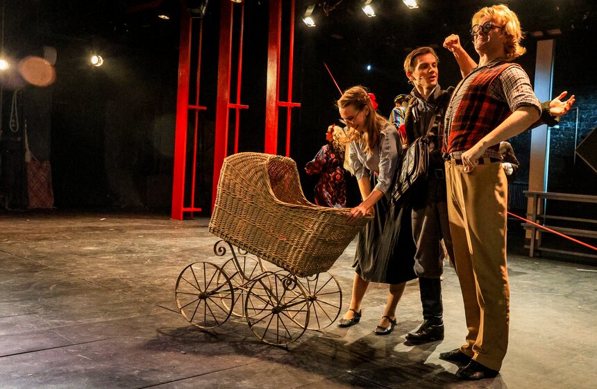 Версию мюзикла "Курс Норд-Ост" представили в учебном театре ГИТИСа 20 фото