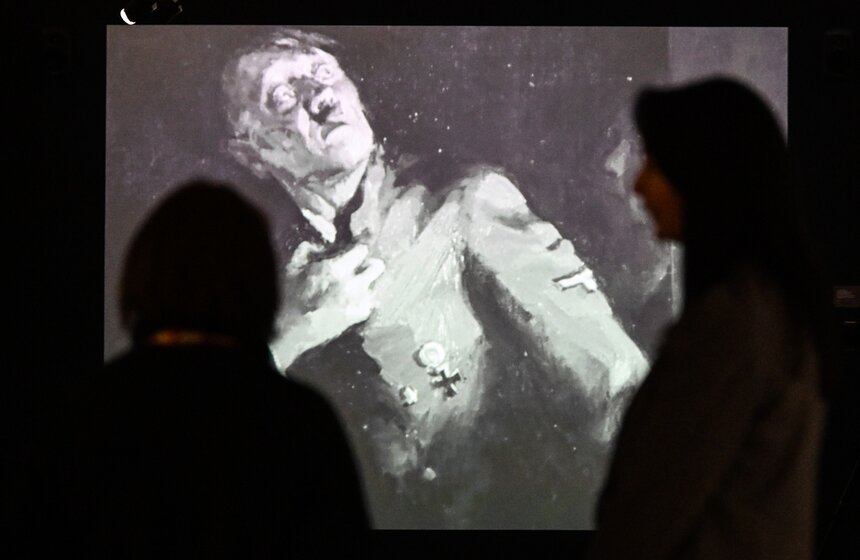 Выставка "Кукрыниксы" к 100-летию союза художников открылась в "Манеже" 9 фото