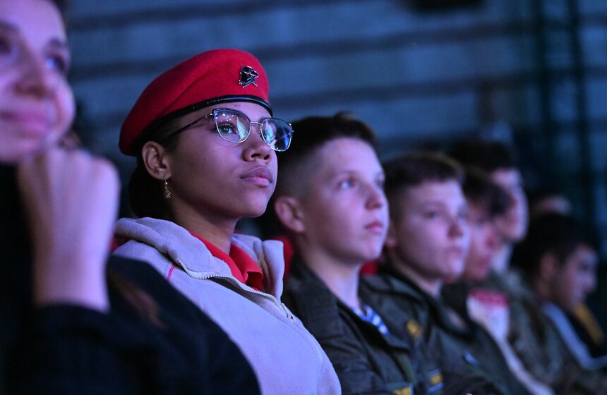 Церемония открытия кинофестиваля "Лучезарный Ангел" состоялась в кинотеатре "Поклонка" 10 фото