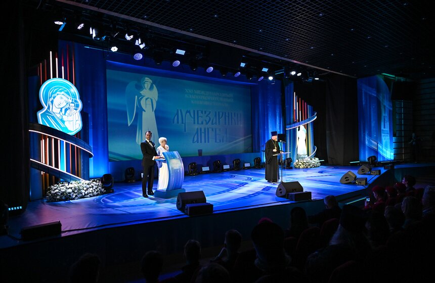 Церемония открытия кинофестиваля "Лучезарный Ангел" состоялась в кинотеатре "Поклонка" 6 фото