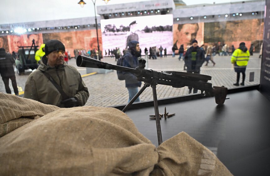 На Красной площади открылась выставка к годовщине парада 1941 года 3 фото