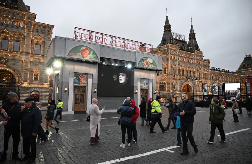 На Красной площади открылась выставка к годовщине парада 1941 года 18 фото