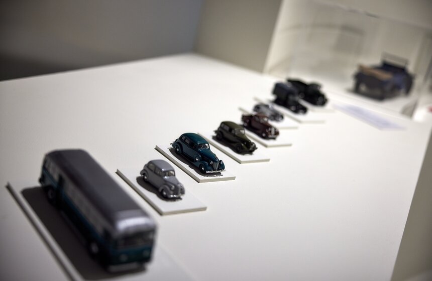 Выставка "Ты выглядишь на все 100!" стартует в Музее транспорта Москвы 7 ноября 7 фото