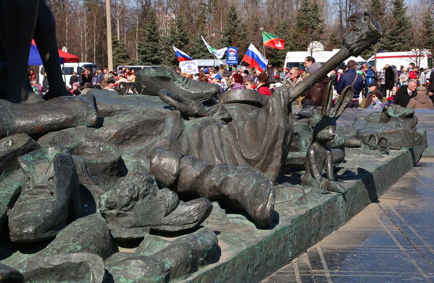 На Поклонной горе прошел мемориальный митинг 8 фото