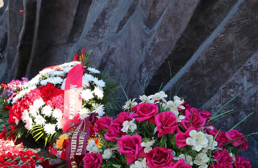 На Поклонной горе прошел мемориальный митинг 13 фото