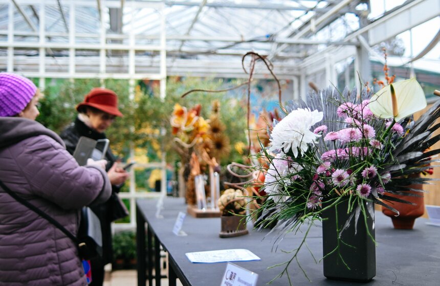 Выставка икебаны "Акценты осени" проходит в Москве 11 фото