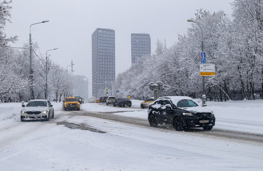 Снегопад накрыл Москву 31 декабря 23 фото
