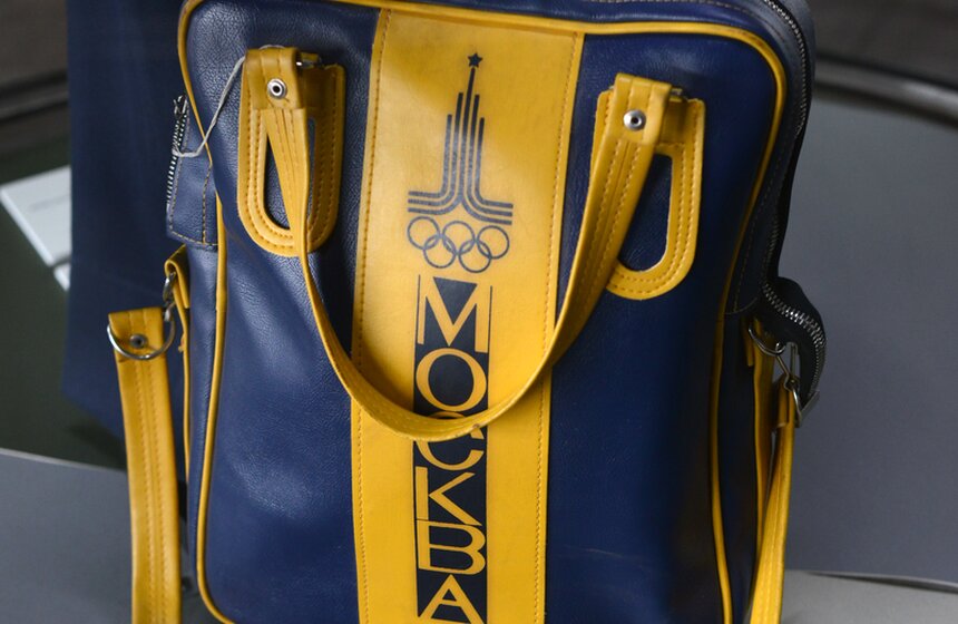 На станции "Воробьевы горы" открылась выставка "Пассажиры" 12 фото