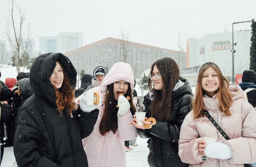 Москвичи отметили старый Новый год в парке "Ходынское поле" 6 фото