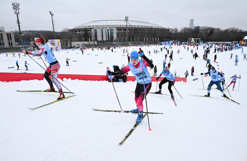 В "Лужниках" прошли лыжные соревнования TOPSKI FAMILY 12 фото