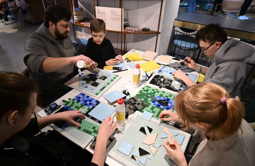 День студентов колледжей Москвы состоялся в "Три вокзала. Депо" 6 фото