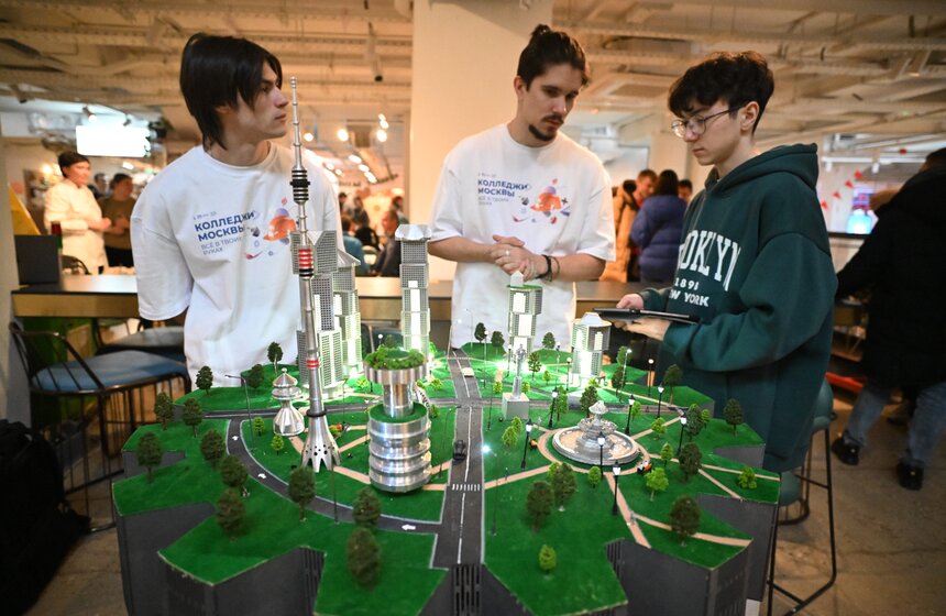 День студентов колледжей Москвы состоялся в "Три вокзала. Депо" 17 фото