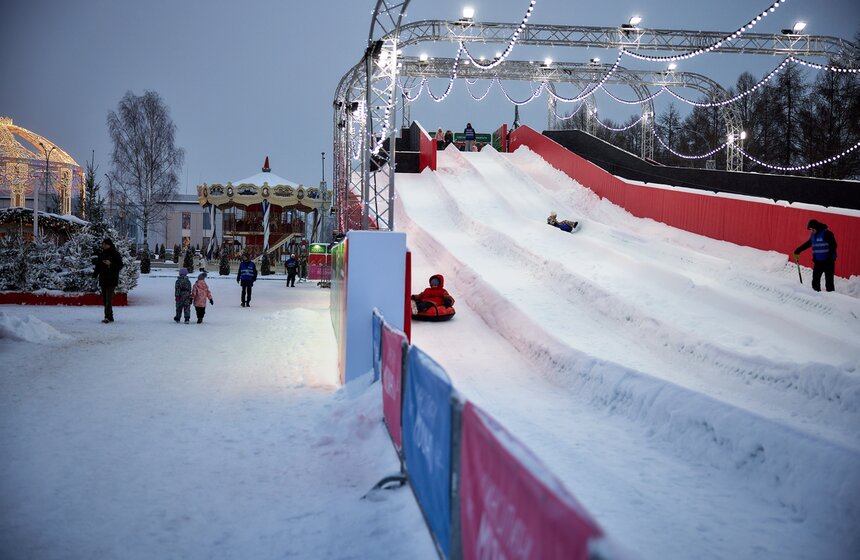 Зимняя культурная программа стартовала в кинопарке "Москино" 16 фото