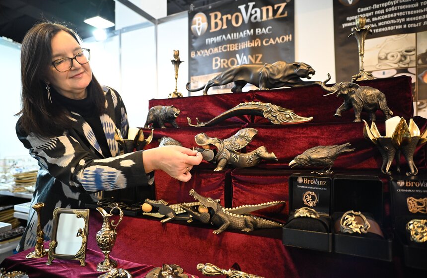 Ювелирная выставка "JUNWEX. Лучшие украшения в России" проходит на ВДНХ 16 фото