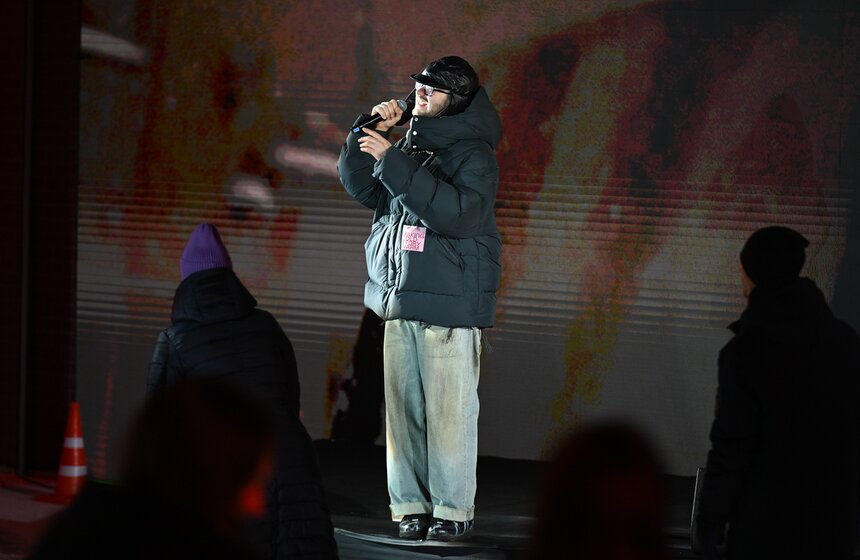 Фестиваль "Солома" прошел на катке на площади Революции 19 фото