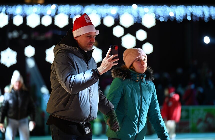 Фестиваль "Солома" прошел на катке на площади Революции 7 фото