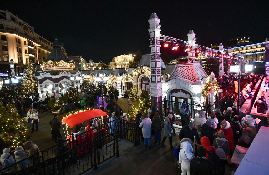 Фестиваль "Солома" прошел на катке на площади Революции 20 фото