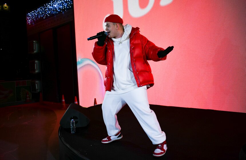 Фестиваль "Солома" прошел на катке на площади Революции 2 фото