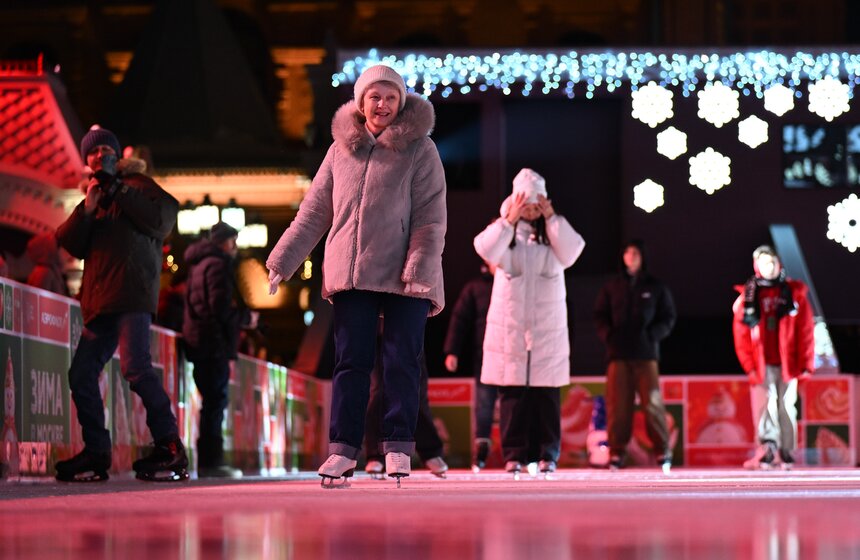 Фестиваль "Солома" прошел на катке на площади Революции 5 фото