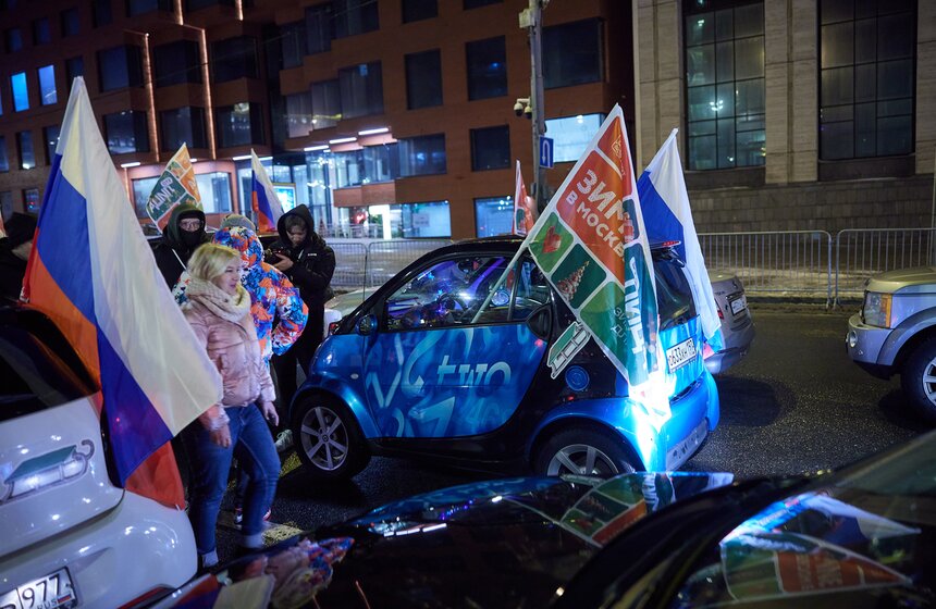 Предновогодний автопробег состоялся в рамках "Зимы в Москве" 7 фото