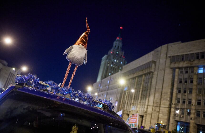 Предновогодний автопробег состоялся в рамках "Зимы в Москве" 11 фото