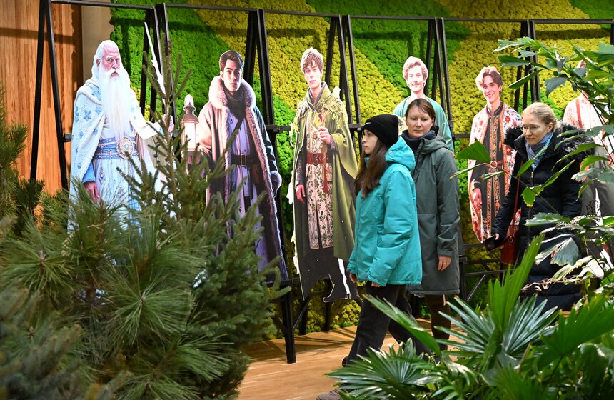 Выставка "Сказочные елки" стартовала на ВДНХ 4 фото