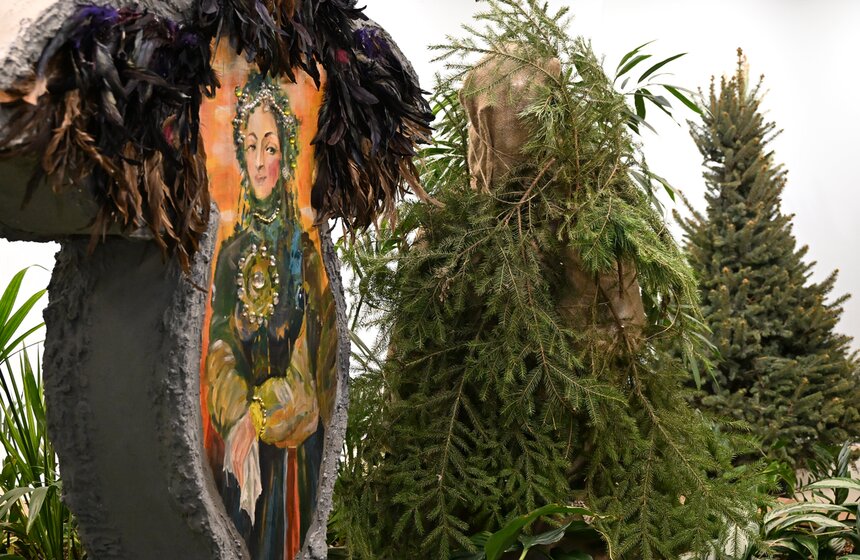 Выставка "Сказочные елки" стартовала на ВДНХ 16 фото