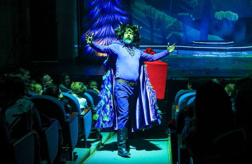 Шоу "Квант волшебства" прошло в рамках научной елки Wow! How? 9 фото