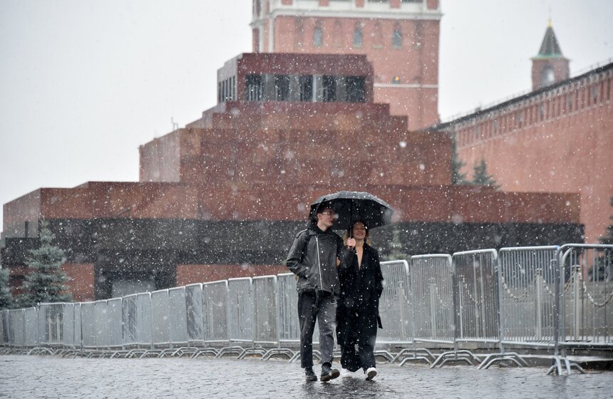 В Москве выпал первый снег 21 фото