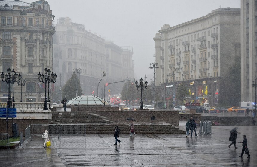 В Москве выпал первый снег 30 фото