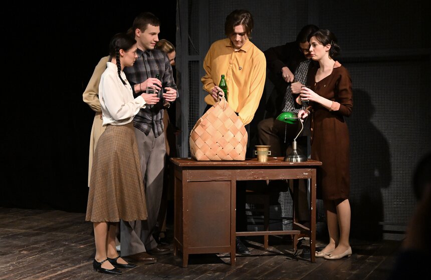 Состоялся пресс-показ премьерного спектакля "Завтра была война" по повести Васильева 3 фото