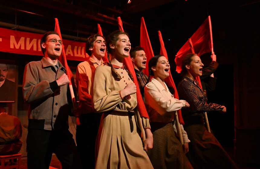 Состоялся пресс-показ премьерного спектакля "Завтра была война" по повести Васильева 23 фото