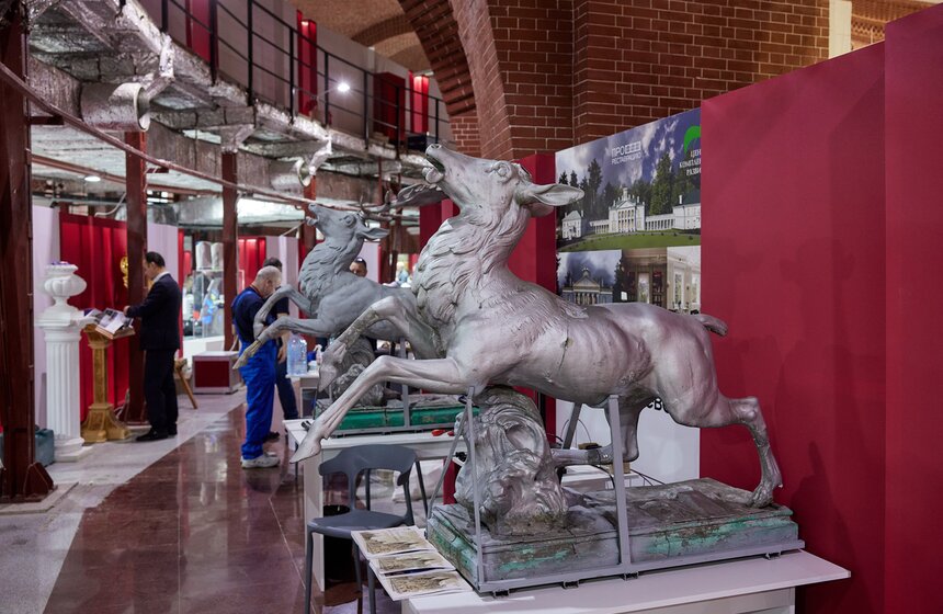 Выставка "ПРО реставрацию" проходит в Москве 10 фото