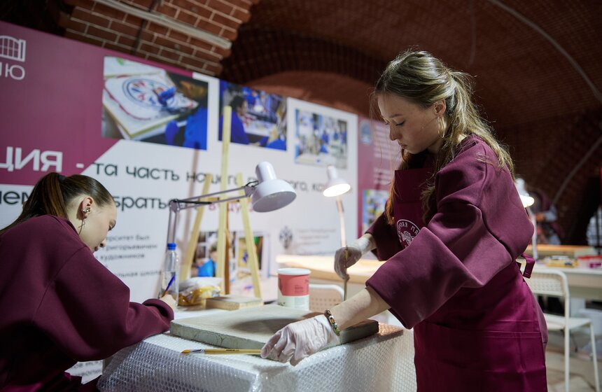 Выставка "ПРО реставрацию" проходит в Москве 19 фото