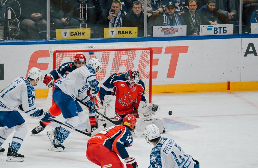 ЦСКА обыграл "Динамо" в матче КХЛ 7 фото