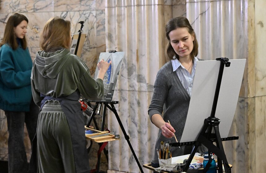 Художники проекта "Искусство в метро" создают работы на станции "Таганская" в Москве 17 фото