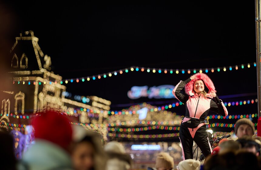 ГУМ-каток открылся на Красной площади 2 фото