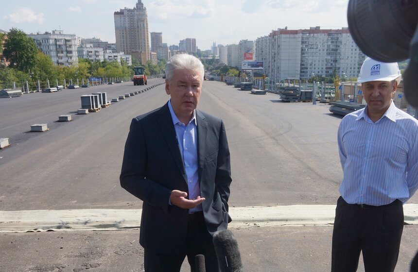 Мэр Москвы открыл движение по новой развязке Можайского шоссе 6 фото