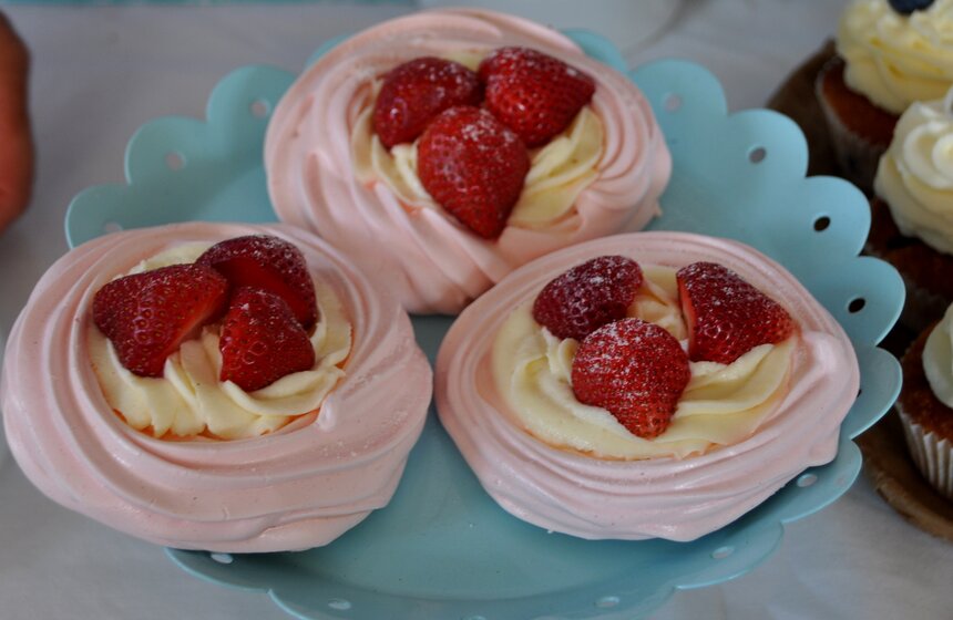 В Москве прошла ярмарка-распродажа "Ламбада маркет" 16 фото