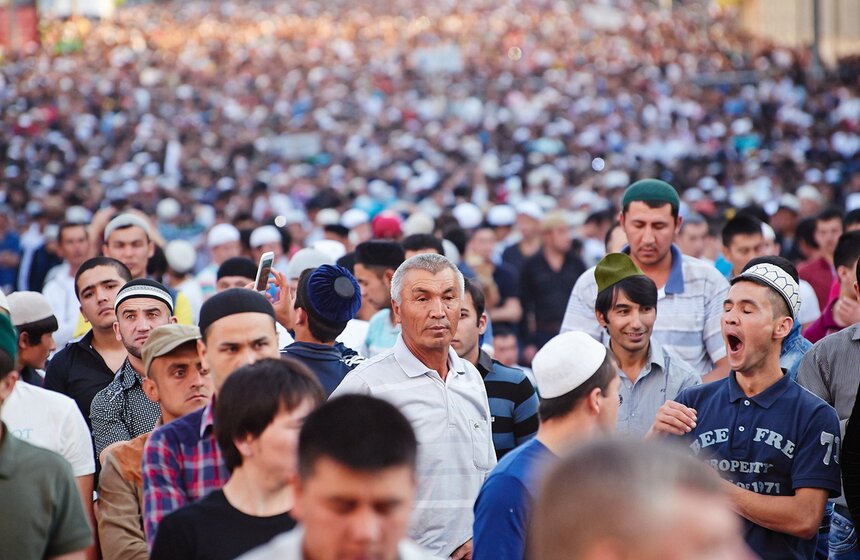 В Москве мусульмане начали праздновать Ураза-байрам 16 фото