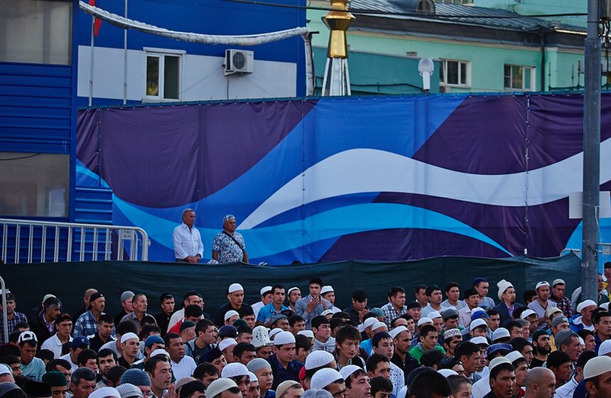 В Москве мусульмане начали праздновать Ураза-байрам 30 фото